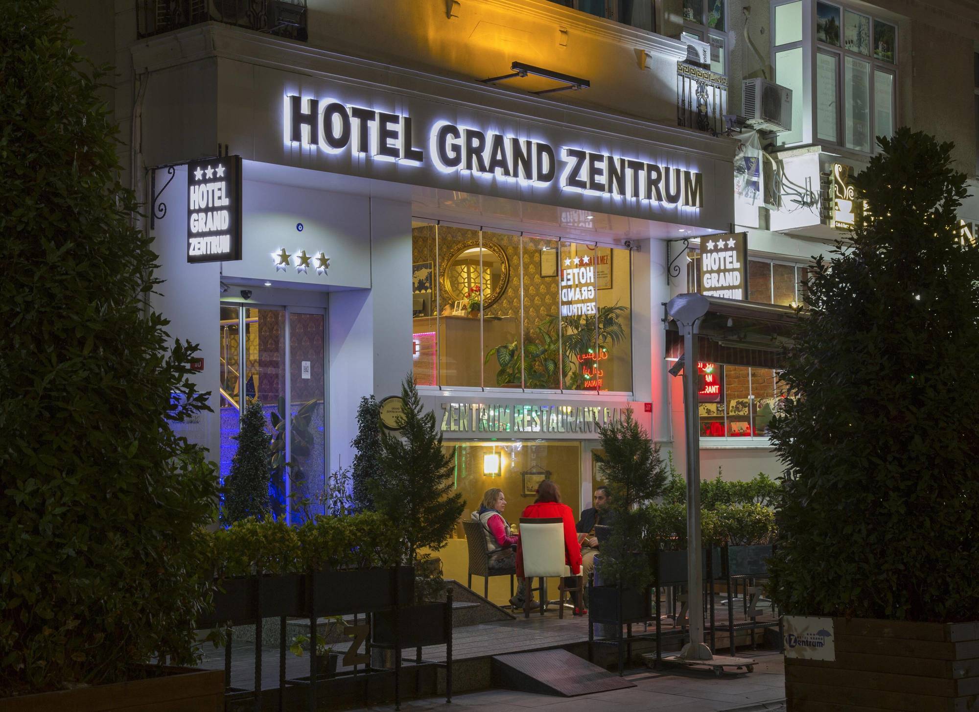 Grand Zentrum Hotel & Cafe Restaurant - Taksim Square Isztambul Kültér fotó