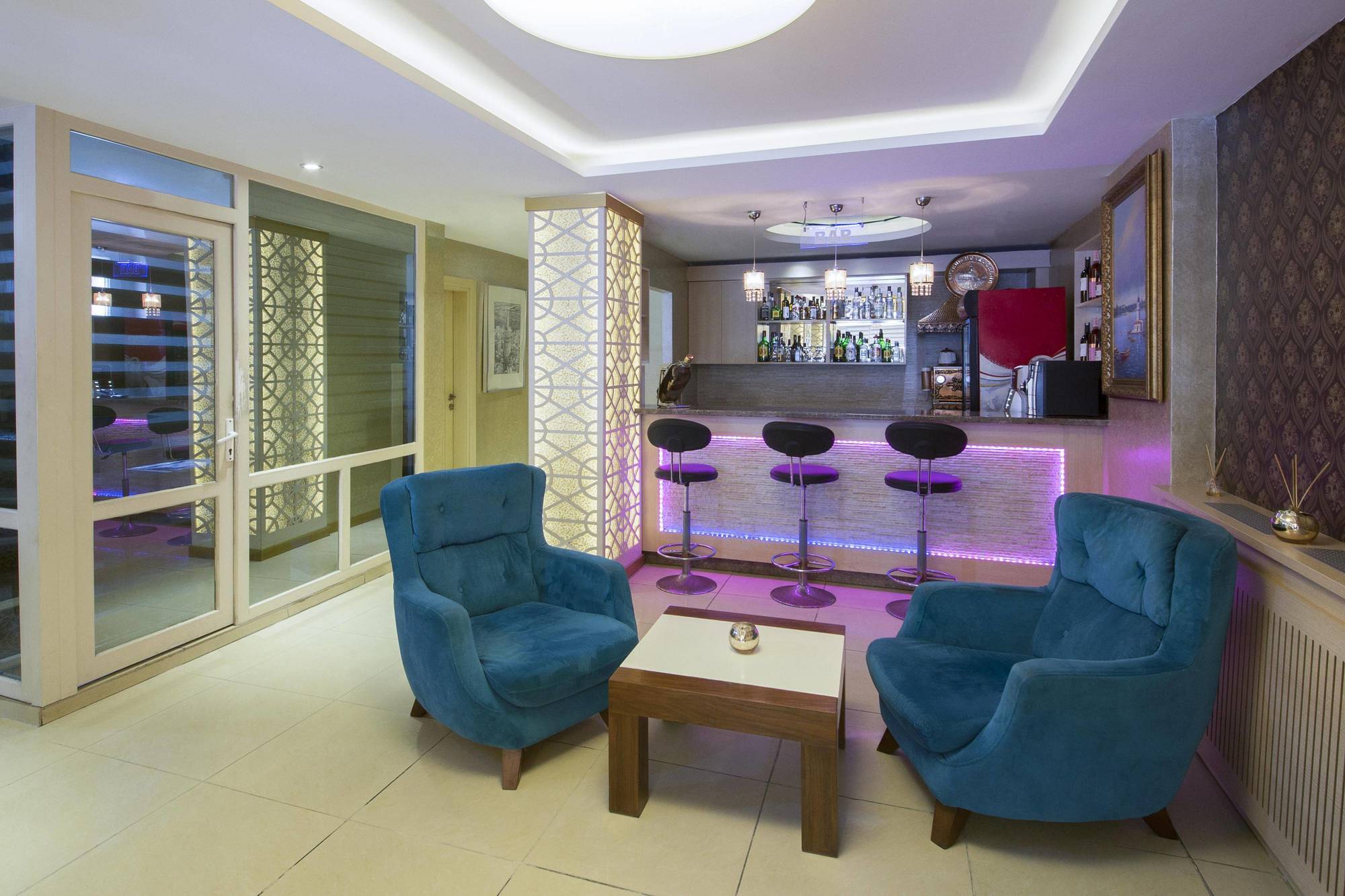 Grand Zentrum Hotel & Cafe Restaurant - Taksim Square Isztambul Kültér fotó