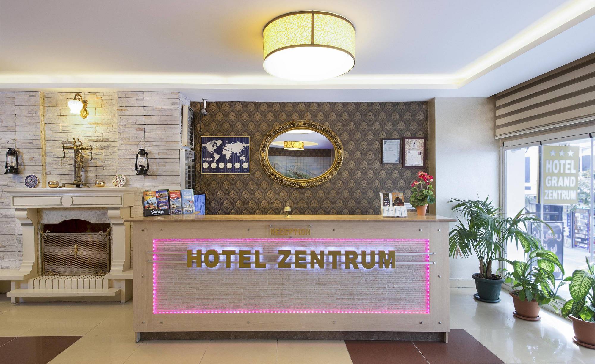 Grand Zentrum Hotel & Cafe Restaurant - Taksim Square Isztambul Kültér fotó